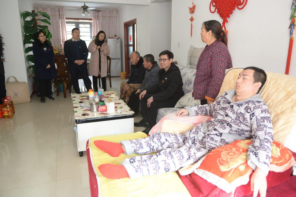 主题教育|温情送关怀  慰问暖人心 ——走访慰问困难党员、群众