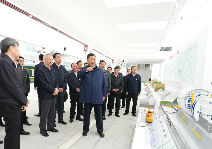习近平在西藏考察时强调：全面贯彻新时代党的治藏方略 谱写雪域高原长治久安和高质量发展新篇章