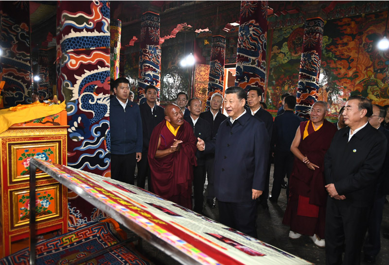 习近平在西藏考察时强调：全面贯彻新时代党的治藏方略 谱写雪域高原长治久安和高质量发展新篇章