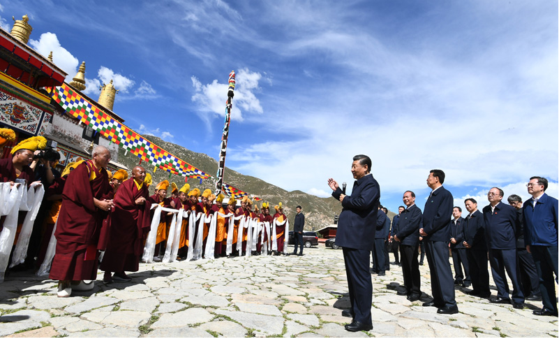 习近平在西藏考察时强调：全面贯彻新时代党的治藏方略 谱写雪域高原长治久安和高质量发展新篇章