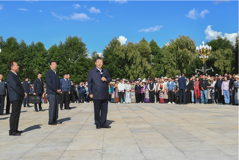 习近平在西藏考察时强调：全面贯彻新时代党的治藏方略 谱写雪域高原长治久安和高质量发展新篇章
