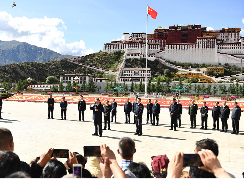 习近平在西藏考察时强调：全面贯彻新时代党的治藏方略 谱写雪域高原长治久安和高质量发展新篇章