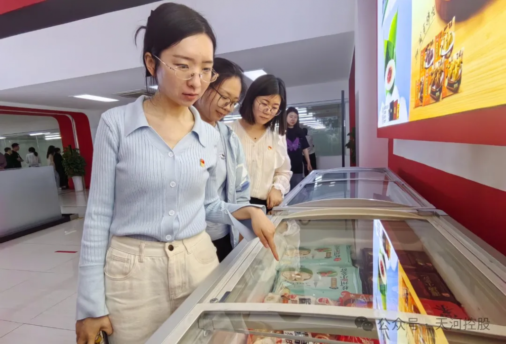 赴思念食品有限公司开展主题党日活动