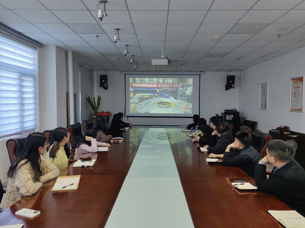 天河控股开展“榜样引领  奋楫争先”主题党日活动